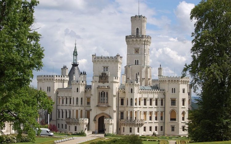 30 самых необыкновенных замков со всего мира