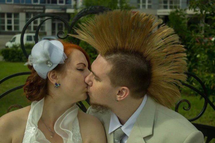 25 Funniest Wedding Photos