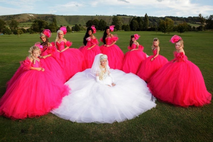 25 Funniest Wedding Photos