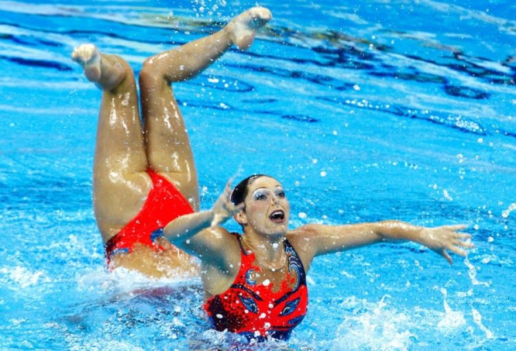 Hilarious Synchronized Swimming Moments: A Collection of Comical Photos