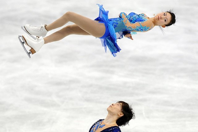 Laughing on Ice: 25 Hilarious Photos of Figure Skating