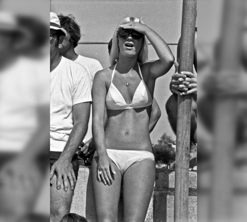 Retro Beach Vibes: A Collection of Nostalgic Beach Photos