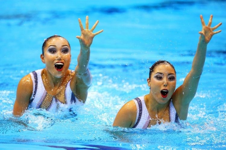 Hilarious Synchronized Swimming Moments: A Collection of Comical Photos