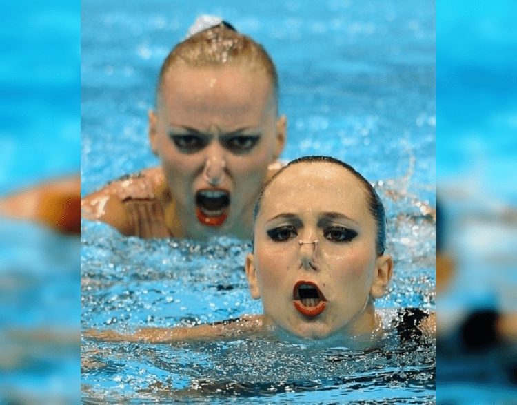 Hilarious Synchronized Swimming Moments: A Collection of Comical Photos