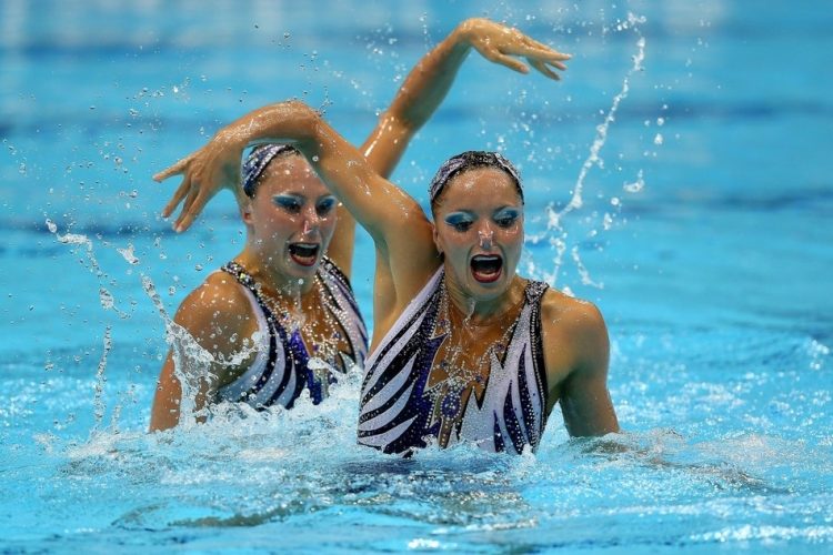 Hilarious Synchronized Swimming Moments: A Collection of Comical Photos