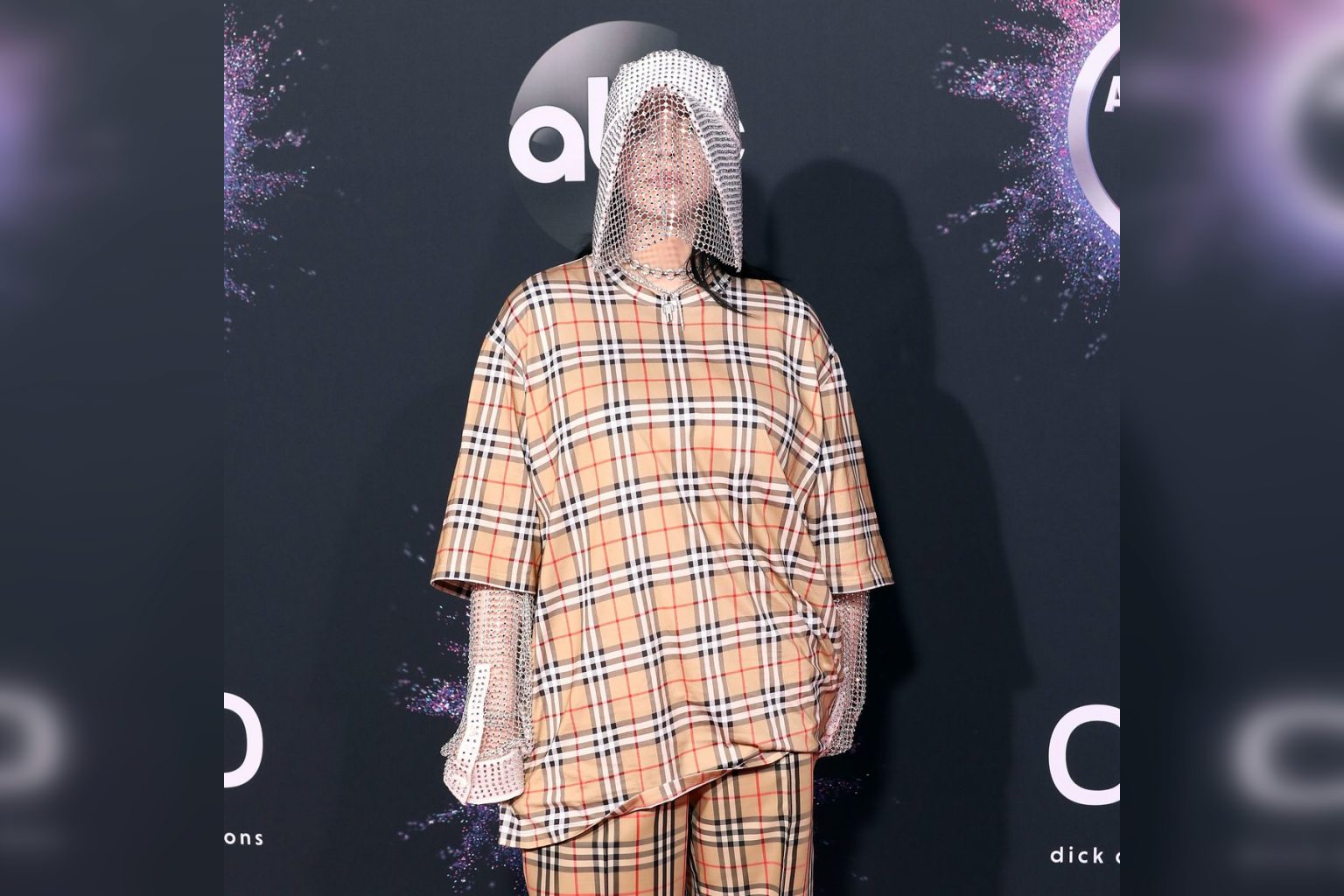 Wardrobe Woes: Hilarious Celebrity Outfit Blunders You Can't Unsee ...